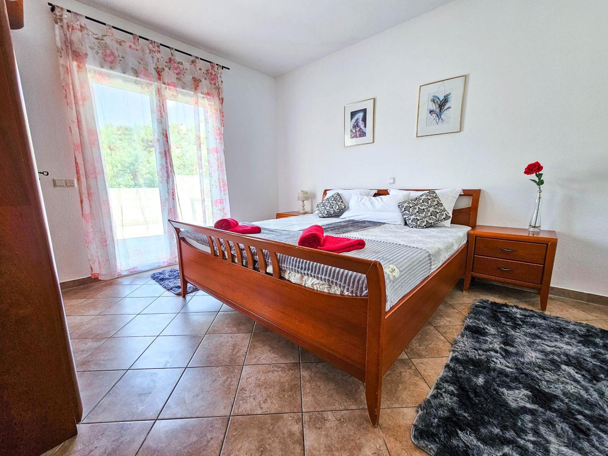 Tiara Apartment