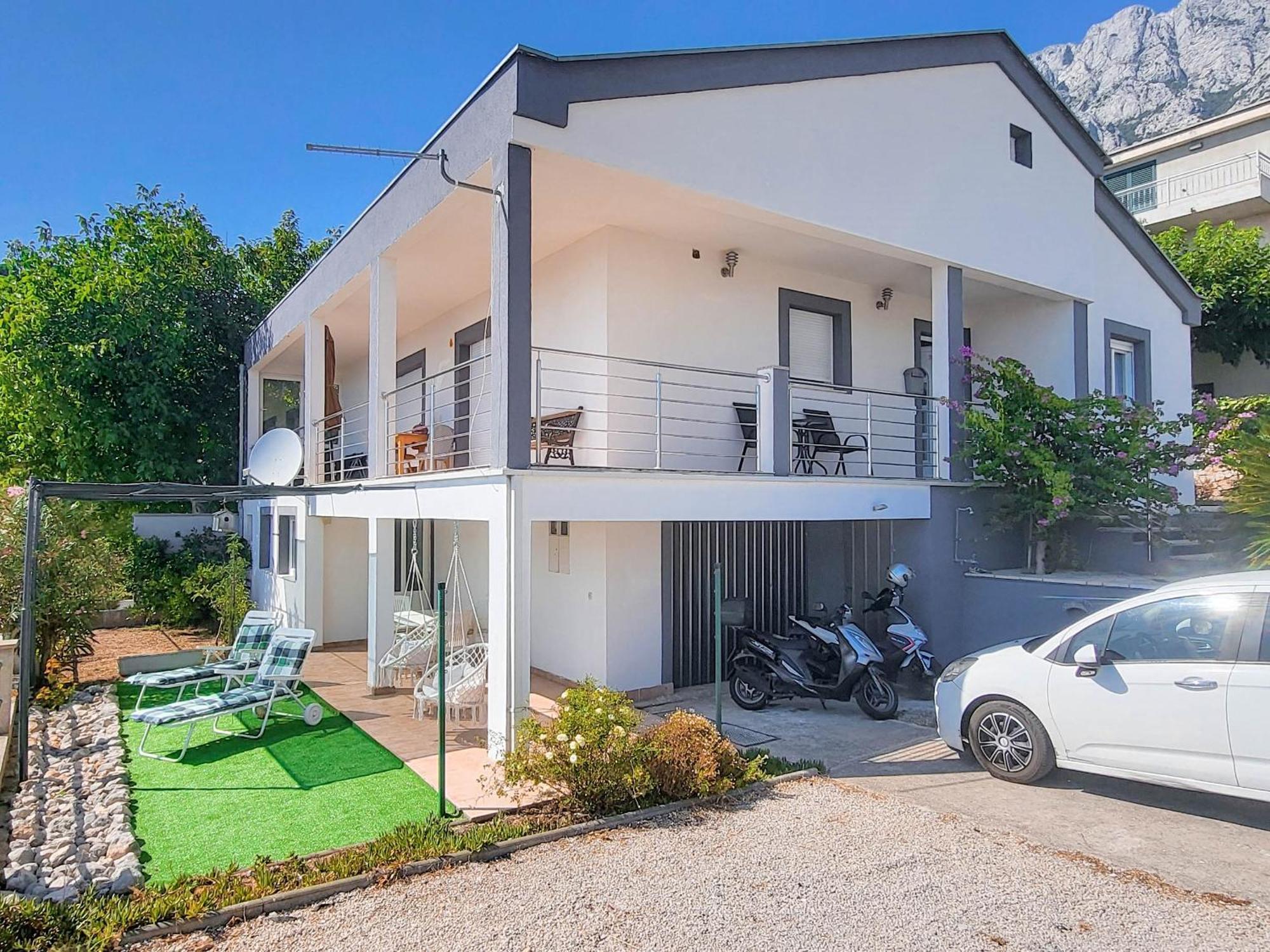 Tiara Apartment